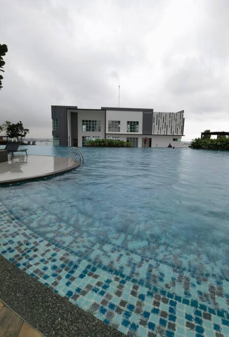 A1403 Jb City Sks Habitat Larkin 2Br 6Pax 100Mbps Netflix!! By Stay Johor Bahru Zewnętrze zdjęcie