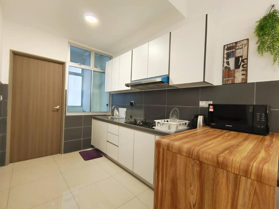 A1403 Jb City Sks Habitat Larkin 2Br 6Pax 100Mbps Netflix!! By Stay Johor Bahru Zewnętrze zdjęcie