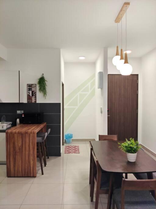 A1403 Jb City Sks Habitat Larkin 2Br 6Pax 100Mbps Netflix!! By Stay Johor Bahru Zewnętrze zdjęcie